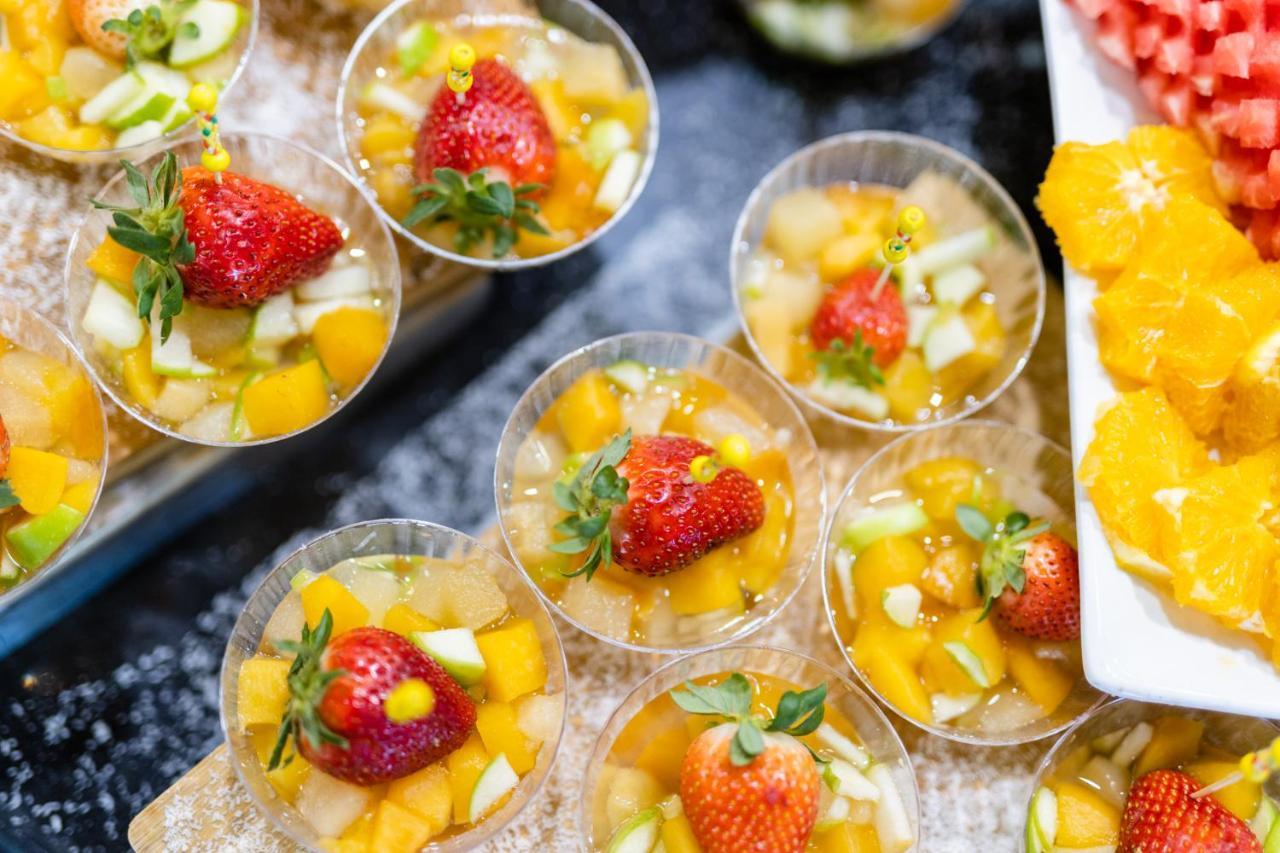 David Dead Sea Resort & Spa Ейн Бокек Екстериор снимка Fruit salad