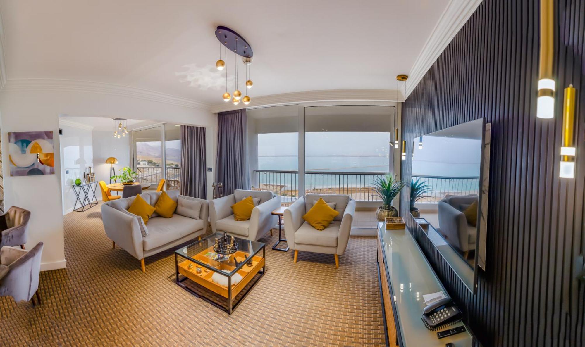 David Dead Sea Resort & Spa Ейн Бокек Екстериор снимка A living room in a hotel