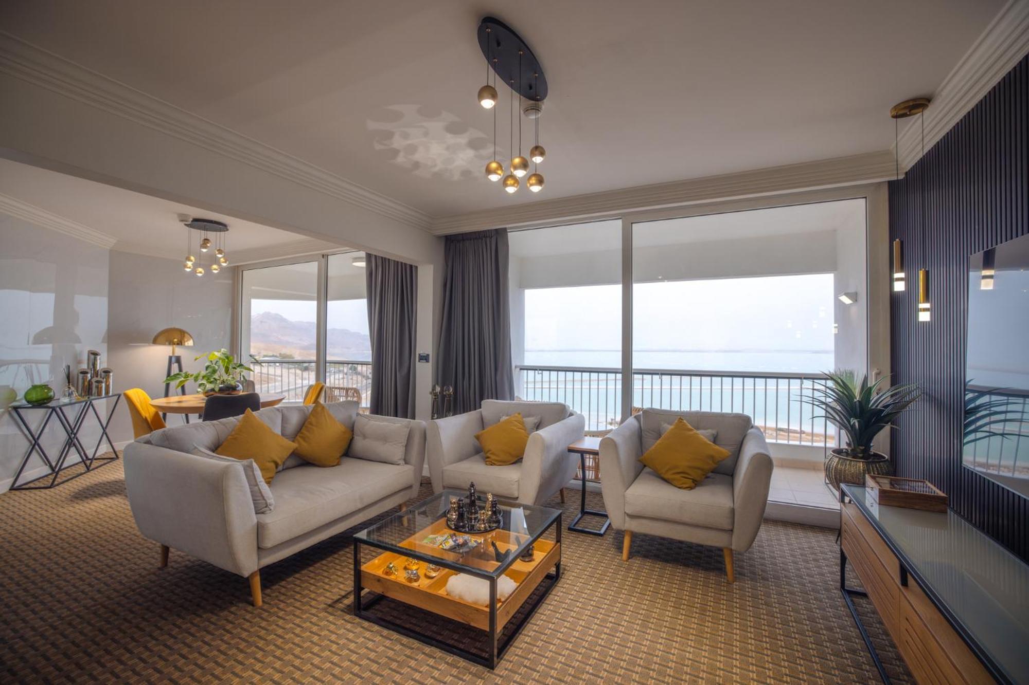 David Dead Sea Resort & Spa Ейн Бокек Екстериор снимка A living room
